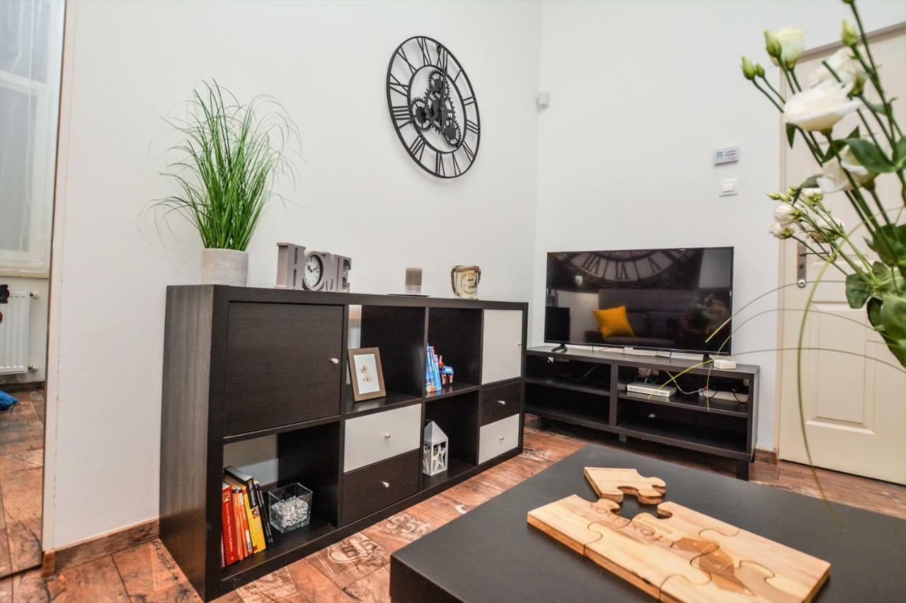 Timeless Apartment With Free Private Parking บูดาเปสต์ ภายนอก รูปภาพ